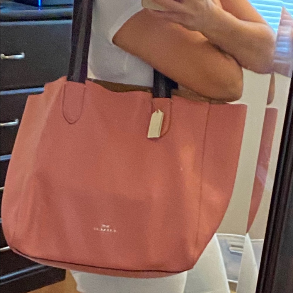 Authentic Large Coach tote leather.